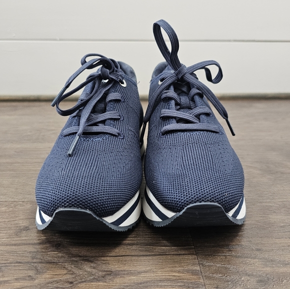 Michael Kors Monique Knit Trainer Lace Up Sneakers MK Logo Stretch Navy Sz8 - Picture 5 of 11